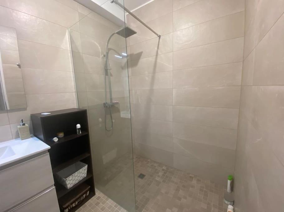 Appartement 100 M2 Terrasse Piscine Груиссан Экстерьер фото